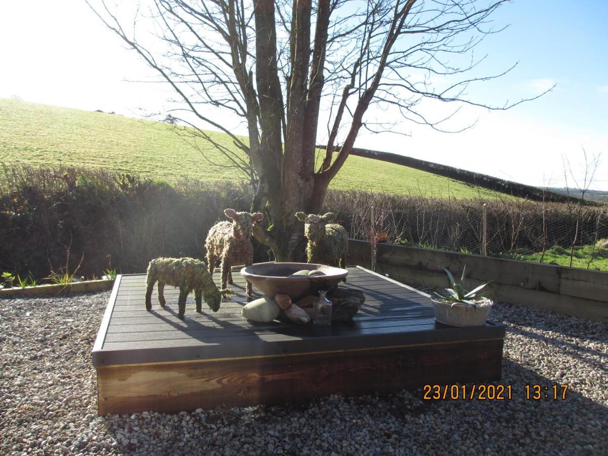 Stargazing Retreat Villa Merton  Eksteriør bilde