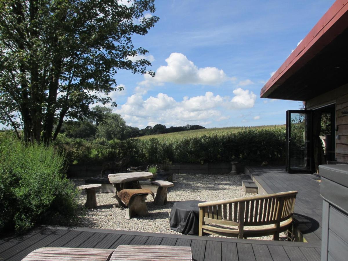 Stargazing Retreat Villa Merton  Eksteriør bilde